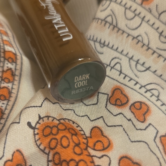 Ulta Beauty Youthful Glow Concealer - Shade Dark Cool - Picture 2 of 2